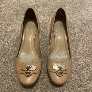 Tory Burch pump